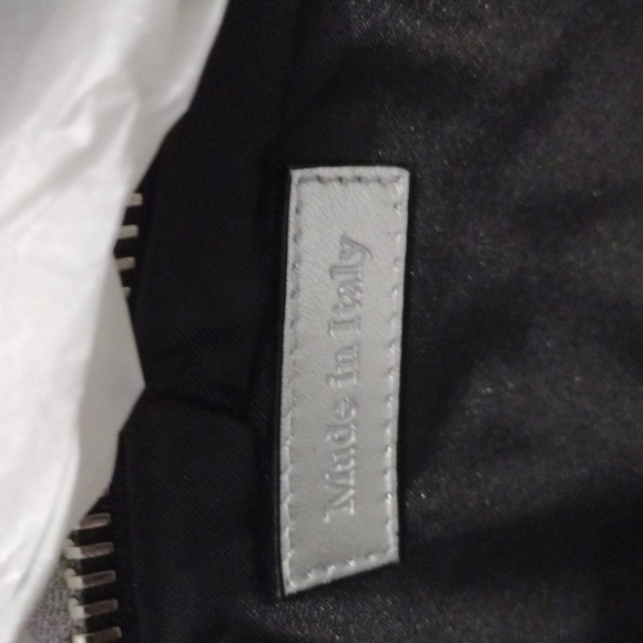 Moschino Clutch - Picture 8 of 13